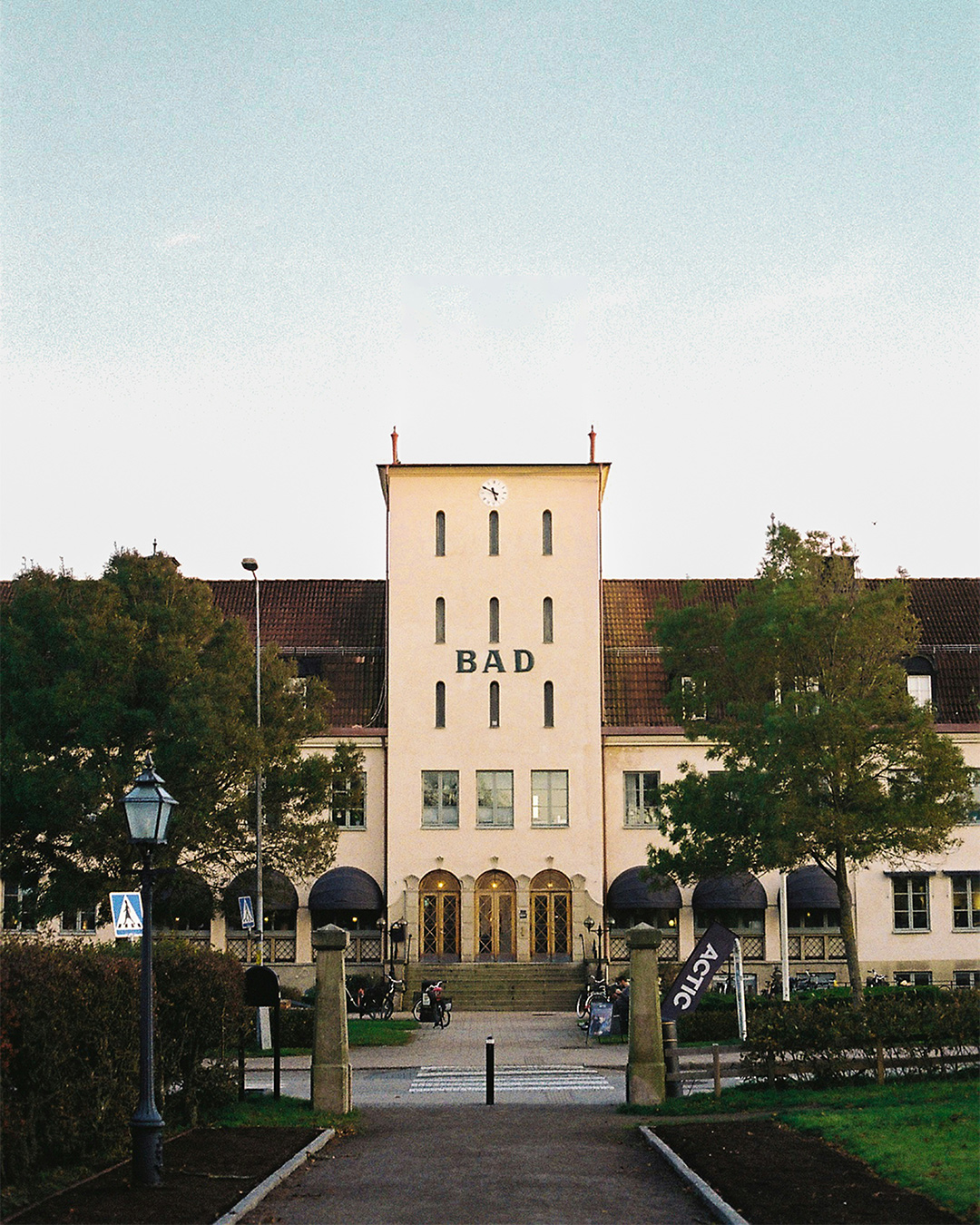 Varbergs-varmbadhus.jpg